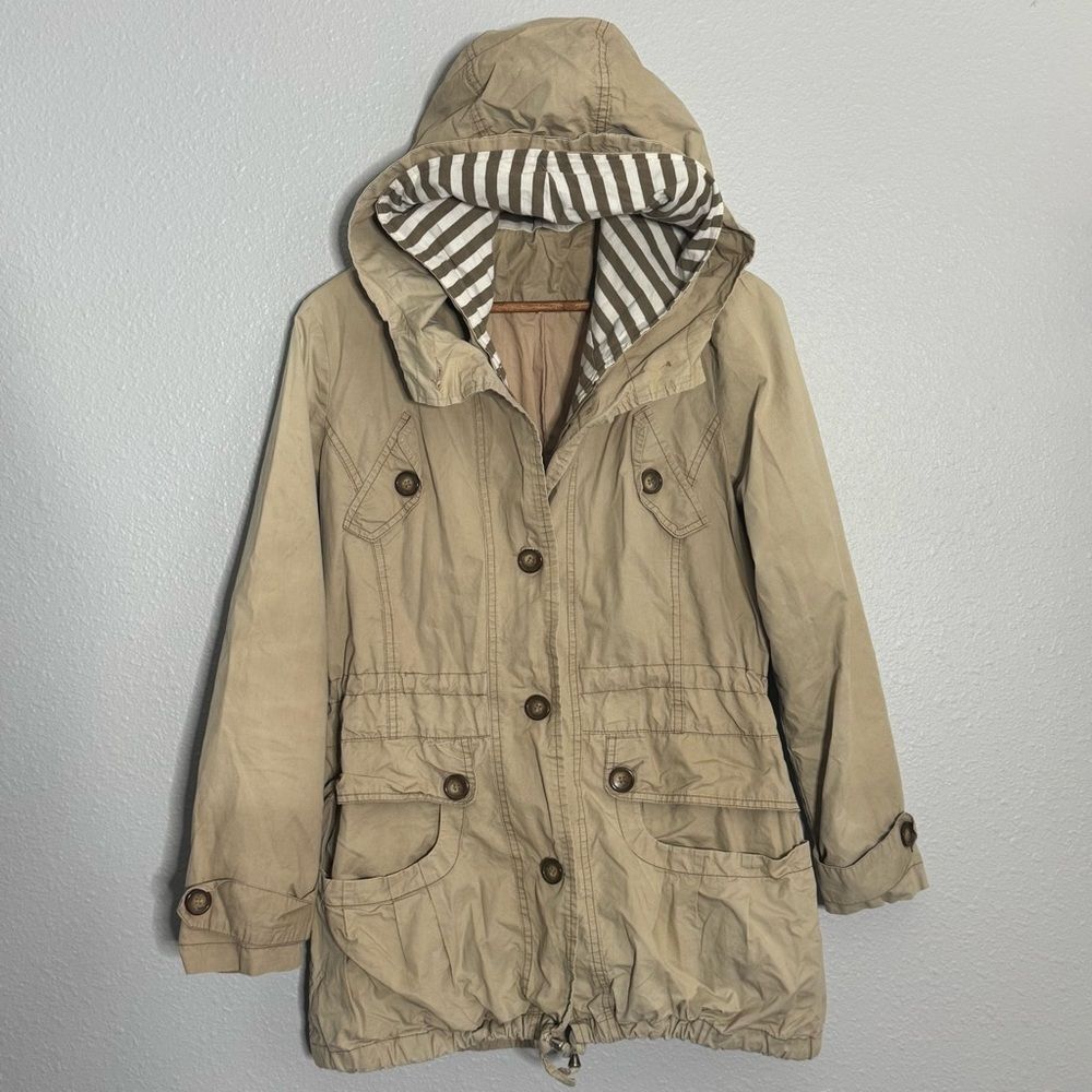 Long Jacket, Tan parka. Full zip button w/hoodie contrasting striped interior